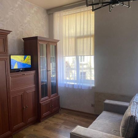 Апартаменти На Вулиці Антоновича 利沃夫 外观 照片